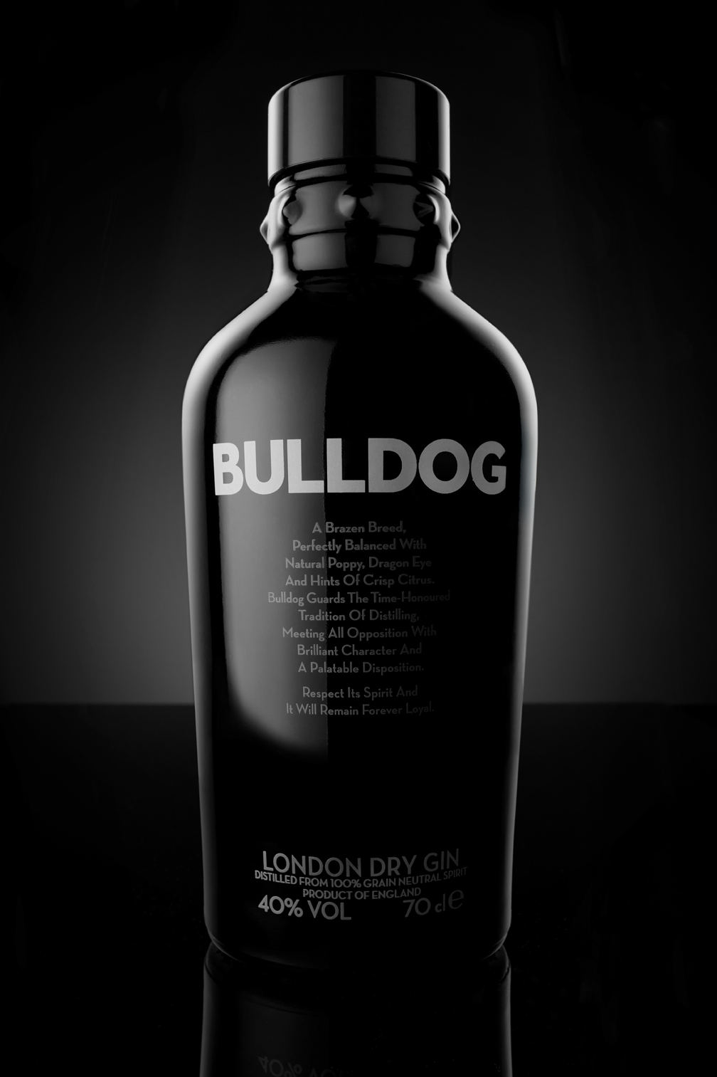 Bulldog, Gin, Bulldog Gin, Stilllife, Still-life Fotografie , Photography, Still, Bottle, Flasche, Christopher Shaw, Hamburg